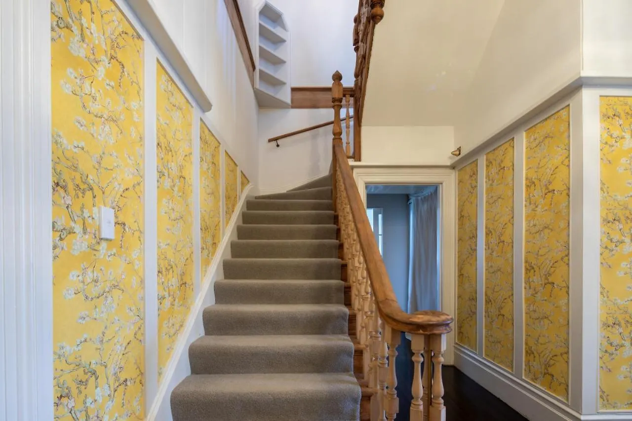 Thorndon Heritage Listed Villa Wellington