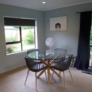 Country Hideaway Apartment