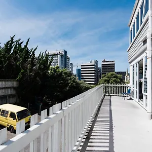 140 Ghuznee Hostel